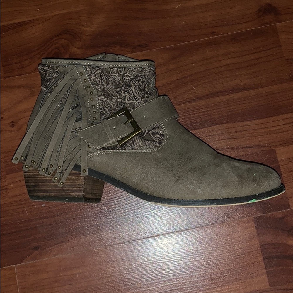 Lace Booties - Picture 2 of 4
